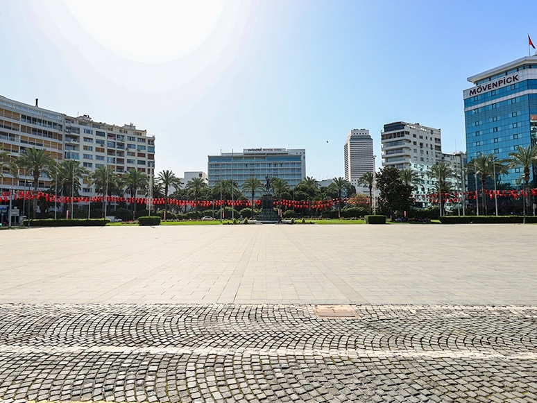 İzmir’de Tam Kapanma Sürecinin İlk Gününde Sessizlik Hakim